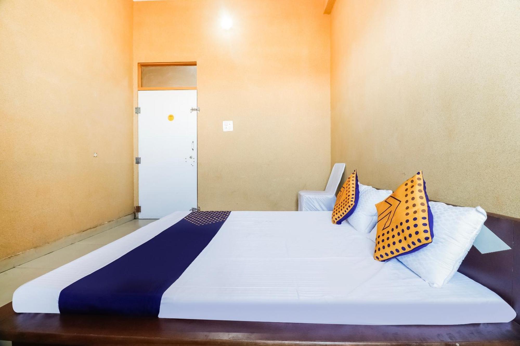 ג'איפור Spot On 68319 Hotel Nakhralo Rajasthan Resort מראה חיצוני תמונה