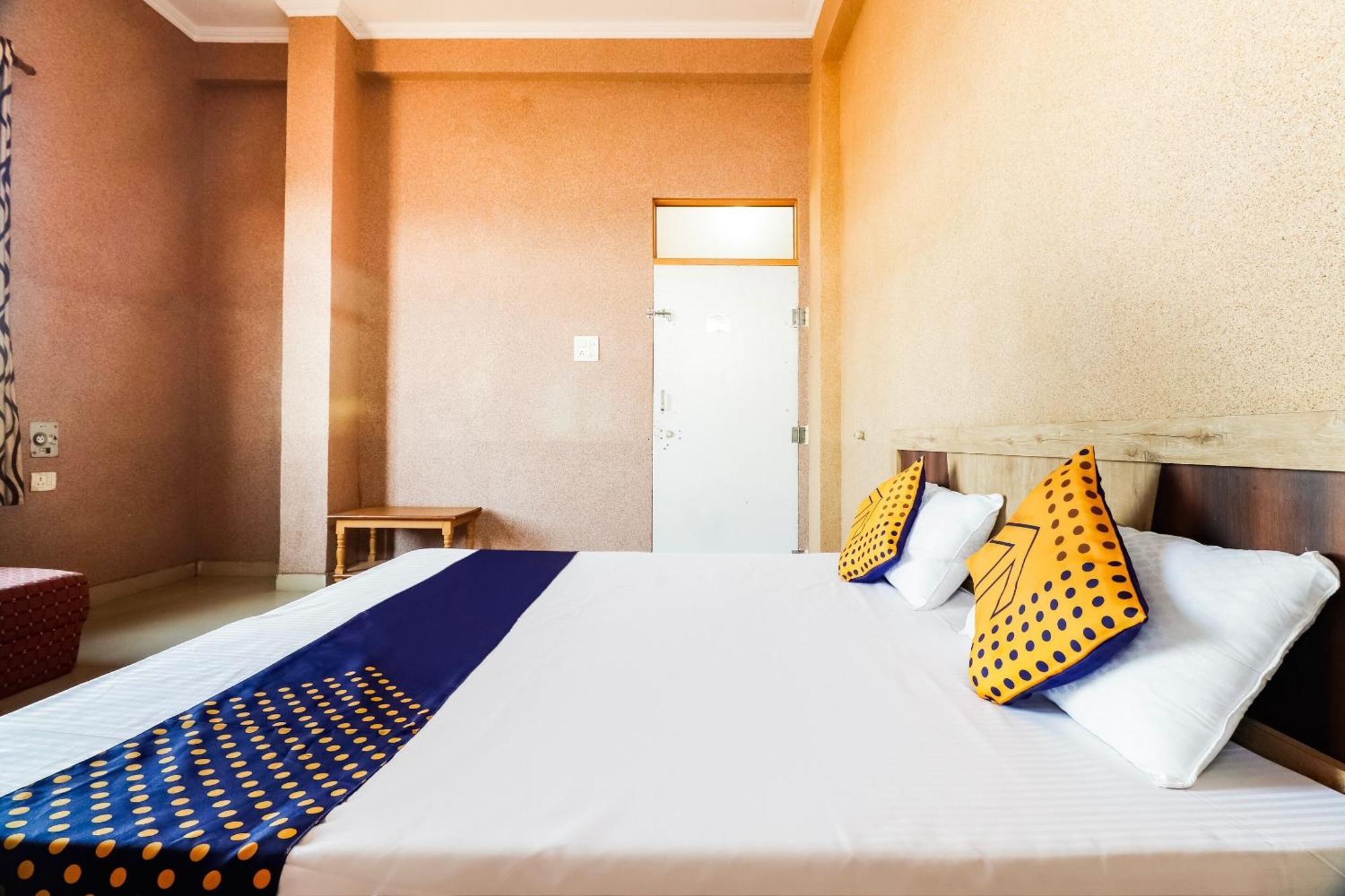ג'איפור Spot On 68319 Hotel Nakhralo Rajasthan Resort מראה חיצוני תמונה