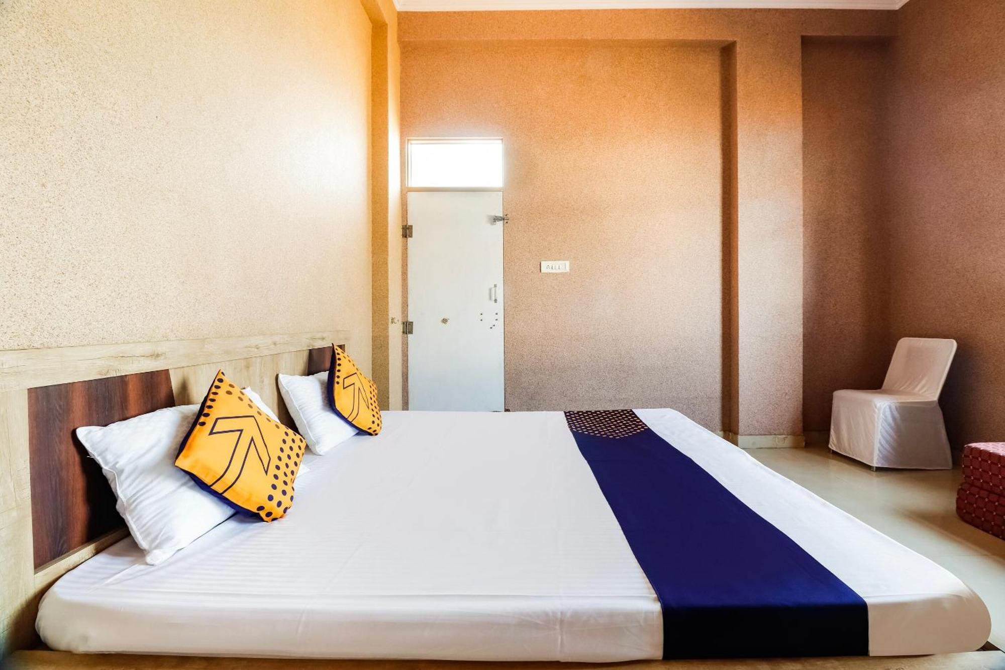 ג'איפור Spot On 68319 Hotel Nakhralo Rajasthan Resort מראה חיצוני תמונה